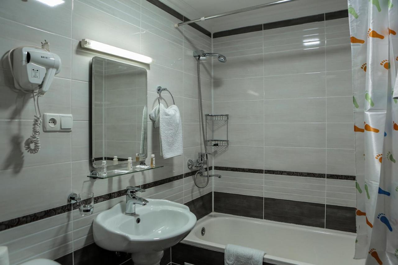 Shirin Plaza Boutique Hotel Бухара Екстериор снимка